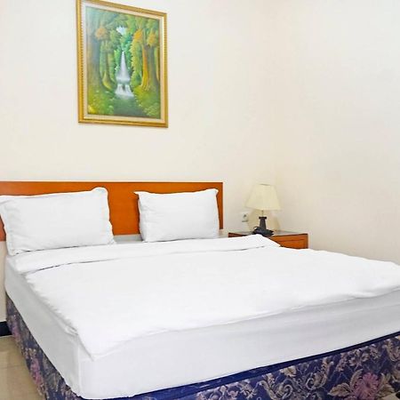 Hotel Collection O 91380 Golden Mansion Jakarta Exterior foto