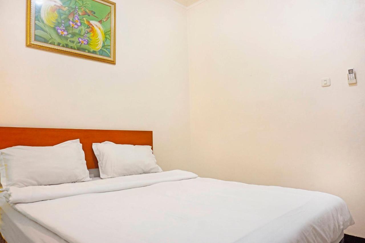 Hotel Collection O 91380 Golden Mansion Jakarta Exterior foto