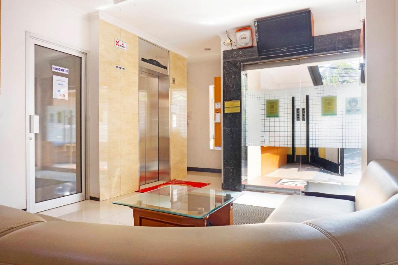 Hotel Collection O 91380 Golden Mansion Jakarta Exterior foto