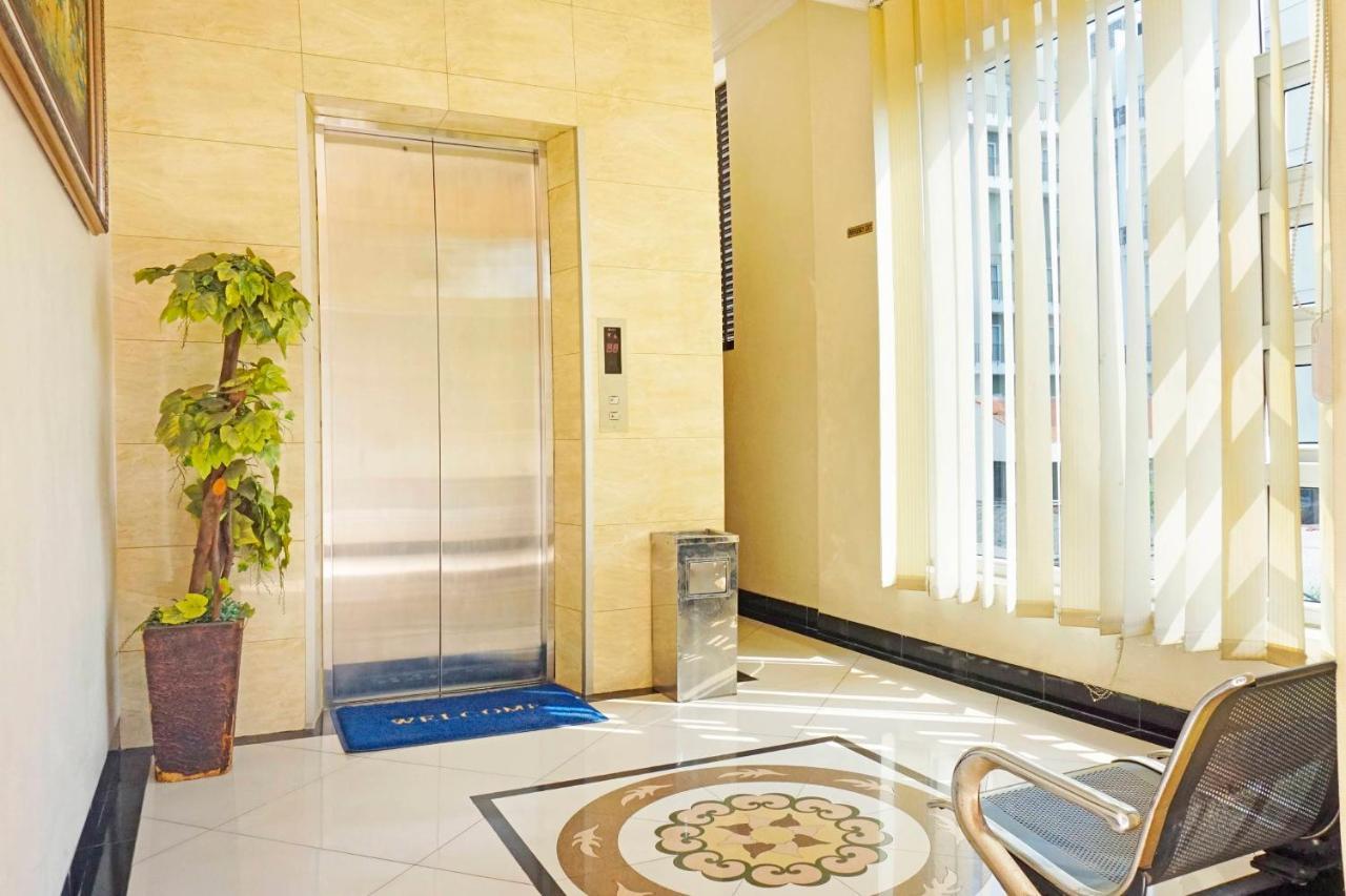Hotel Collection O 91380 Golden Mansion Jakarta Exterior foto
